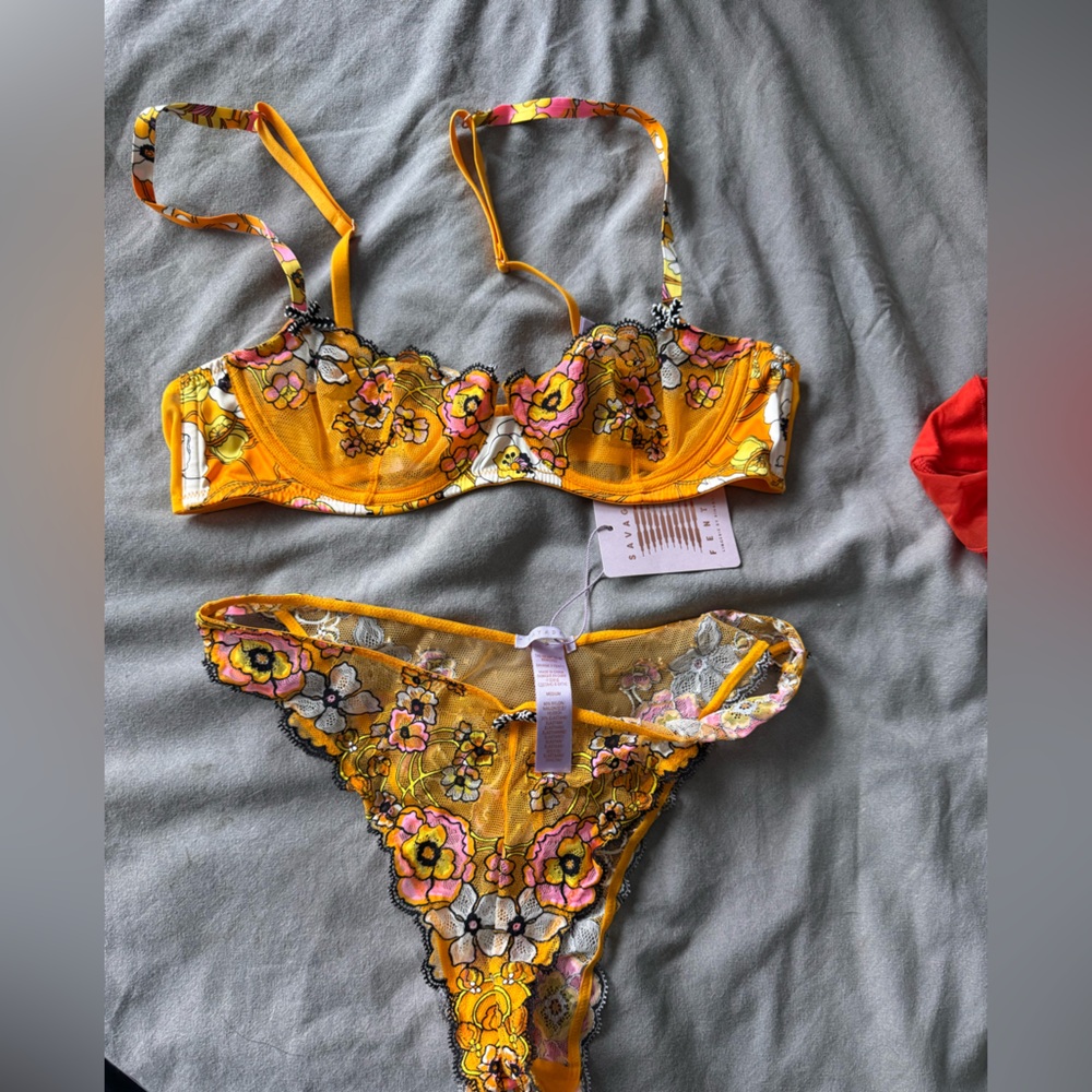 Savage X Fenty Yellow Floral Lace Bra & Thong Set - NWT